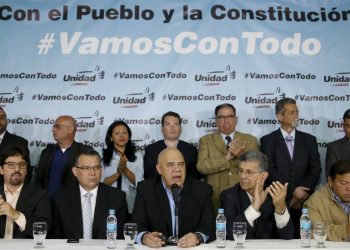 La MUD quiere imponer plazos al diálogo