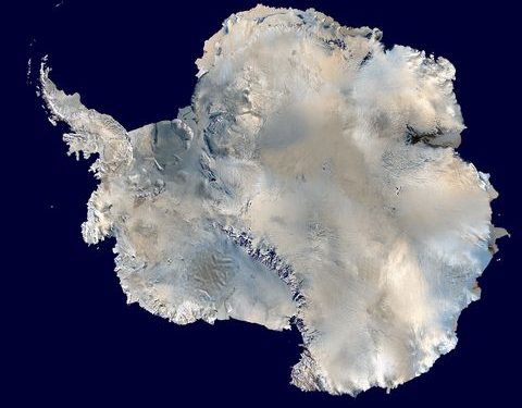 mapa-de-la-Antártida-satelital