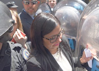 ¡SIN PRECEDENTES! Violencia contra canciller venezolana Delcy Rodríguez + VIDEO 5 ¡SIN PRECEDENTES! Violencia contra canciller venezolana Delcy Rodríguez + VIDEO