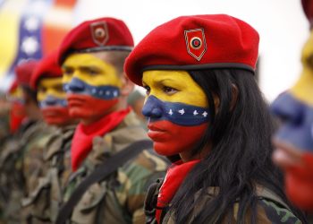 “La Fuerza Armada debe integrarse con el pueblo”