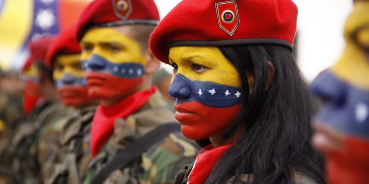 “La Fuerza Armada debe integrarse con el pueblo”