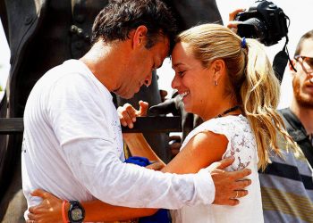 Una historia de nunca acabar la derecha visita USA para recibir instrucciones golpistas