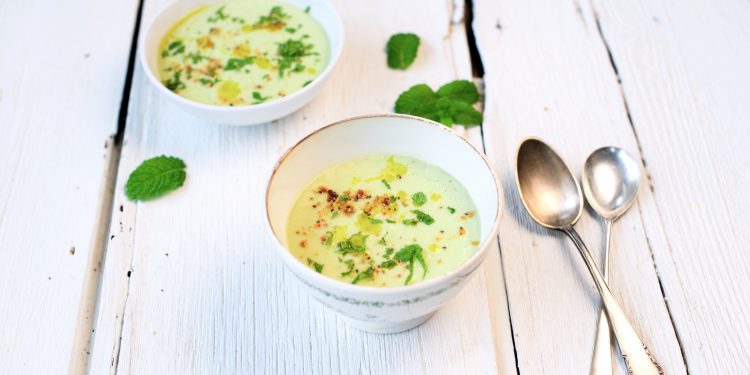 ¡Nutrición balanceada! Aguacate y pepino buenos ingredientes para una sopa