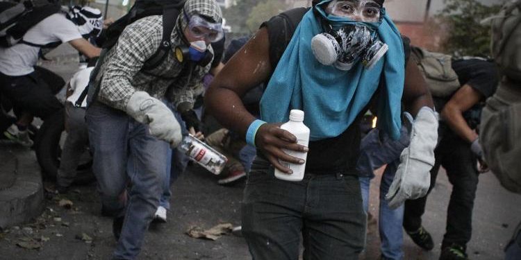¡Terroristas! Conoce a cuántos les han puesto los ganchos por guarimberos