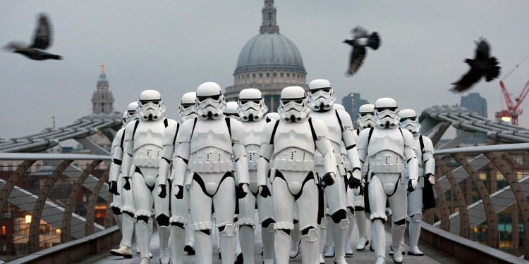 Eduardo Pérez Viloria: Stormtroopers (tropas asesinas)