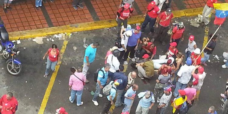 En terapia intensiva: Señora fue golpeada durante movilización revolucionaria (+Ataque a la población)
