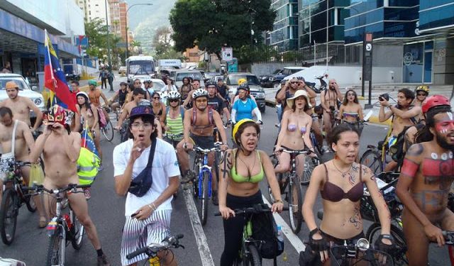 Ildegar Gil: Pezones contra la dictadura