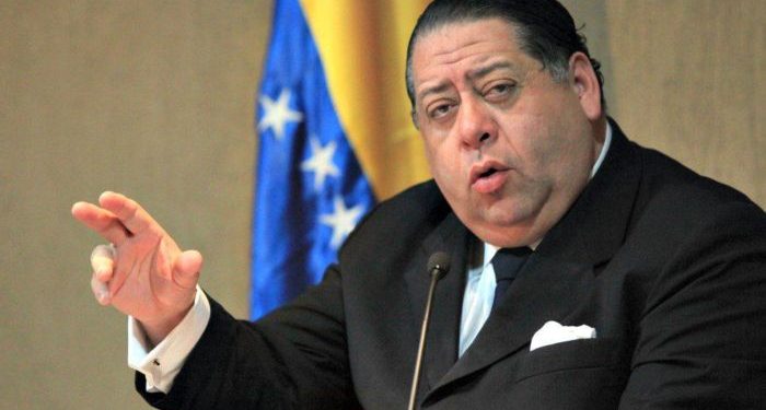 ¡Terrorismo Acosador! Hija de Hermann Escarrá recibe amenazas de muerte