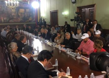 ¡Los que se une al llamado de Paz! Partidos de oposición que participan en diálogo
