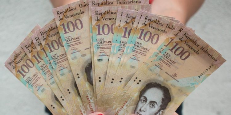 Bs. 15.000 se podrán retirar en cajeros automáticos Banesco  con la tarjeta TodoTicket  (+Cestaticket Socialista)