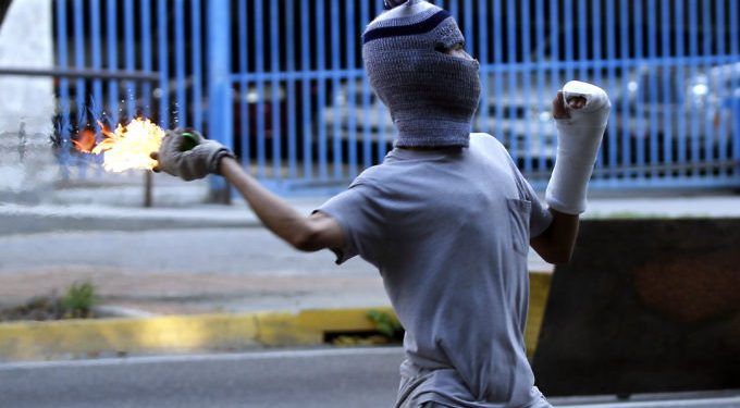 ¡Hablan las Encuestas! Venezolanos rechazan protestas violentas