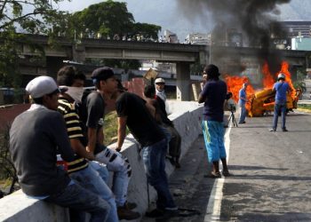 ¡Quieren Acabar con el País! Terrorismo a la carta