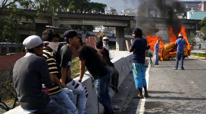 ¡Quieren Acabar con el País! Terrorismo a la carta
