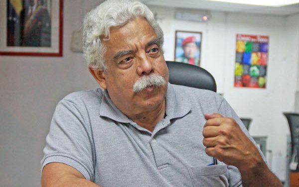 David Paravisini “Enfrentamos un conflicto mundial por el petróleo”