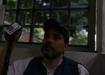 ¡Casi lo Queman! Periodista de Globovisión salvado por GNB y personal de VTV