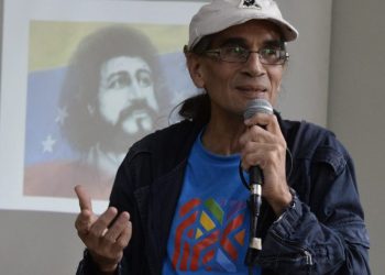 Diálogo en la acera: Yo, el clandestino