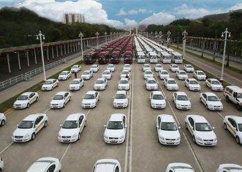 Gobierno Bolivariano entrega financiamientos, vehículos y patrullas a transportistas y Cuadrantes de Paz