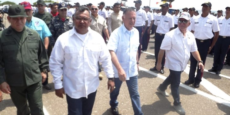 En video: Min. Reverol llegó cortando rabo y oreja al estado Zulia