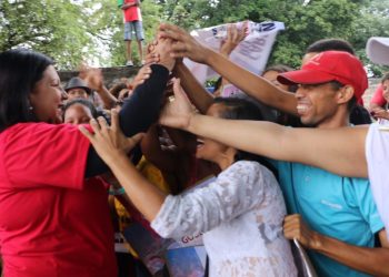 Carmen Meléndez: Tenemos que trabajar todos juntos, en unidad perfecta 6 Carmen Meléndez: Tenemos que trabajar todos juntos, en unidad perfecta
