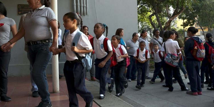 Arranca con todos los motores año escolar 2017- 2018 (+Educación Básica)