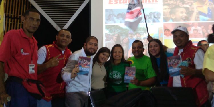 Jóvenes proponen a la ANC consolidar la Venezuela potencia
