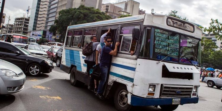 A Bs. 700 subirá el pasaje interurbano a partir del 23 de octubre (+Ataque al bolsillo)