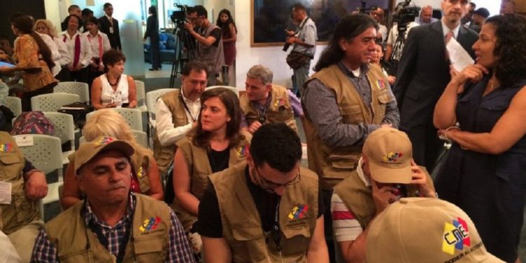 Acompañantes internacionales felicitan participación y civismo democrático