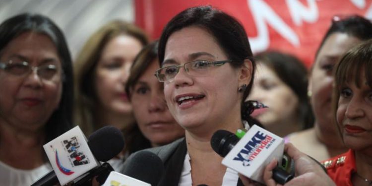 Blanca Eekhout: Venezuela con 22 procesos electorales es la democracia más estable