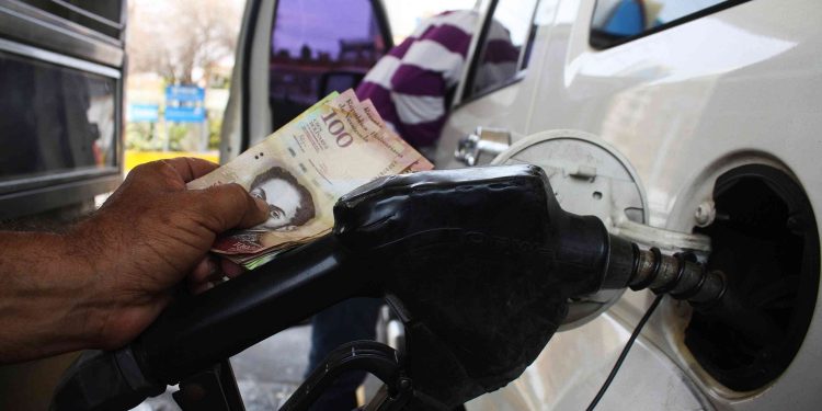 David Paravisini: ANC estudia incremento de precio de gasolina