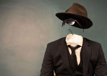 Hombres invisibles y dirigentes ciegos