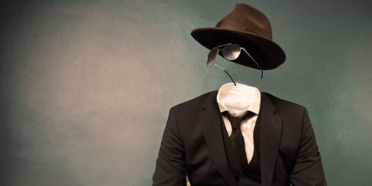Hombres invisibles y dirigentes ciegos