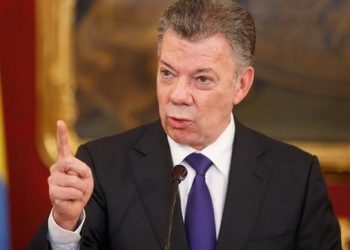 Santos quiere tutelar la economía venezolana desde Colombia