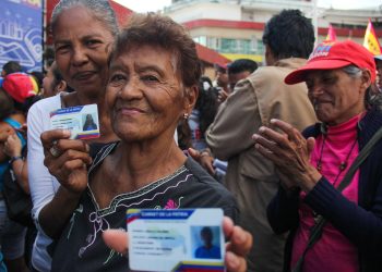 Un año contra viento y marea