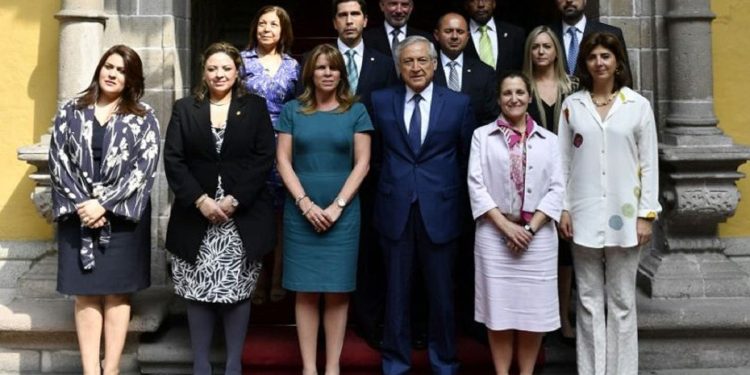 Los 12, la dictadura de las minorías