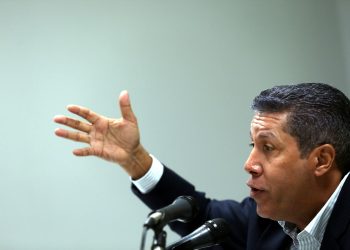 Falcón, del oportunismo pseudo chavista al entreguismo neoliberal y colonialista