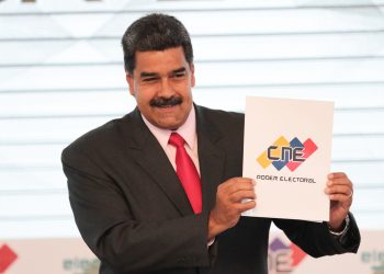 Maduro reelecto:  Victoria heroica