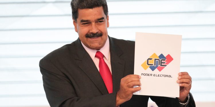 Maduro reelecto:  Victoria heroica