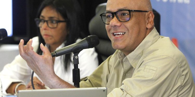 Jorge Rodríguez: La derecha tiene déficit de democracia