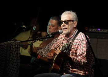 Evio reflejado en el cielo del tiempo