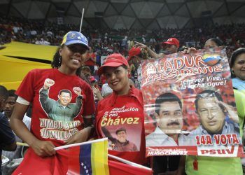 Con Nicolás y el pueblo vamos al Socialismo