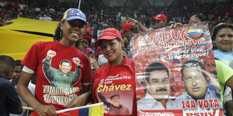 Con Nicolás y el pueblo vamos al Socialismo