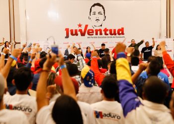 Maduro propone a jóvenes para Concejos Municipales