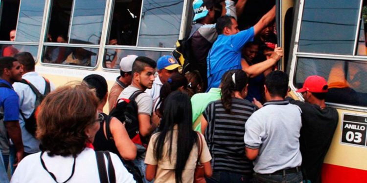 De paros y sabotajes del transporte, pretextos para nuevas guarimbas