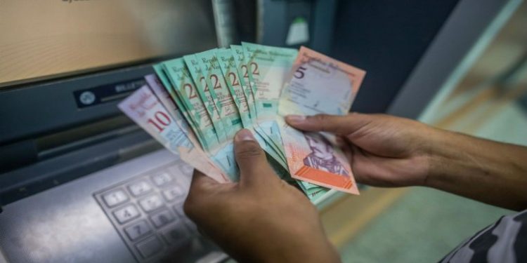 Caiga quien caiga. ¡A saco roto, nada!