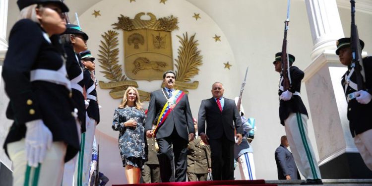 Pueblo acompañó al presidente Maduro en su Memoria y Cuenta (+Galería)