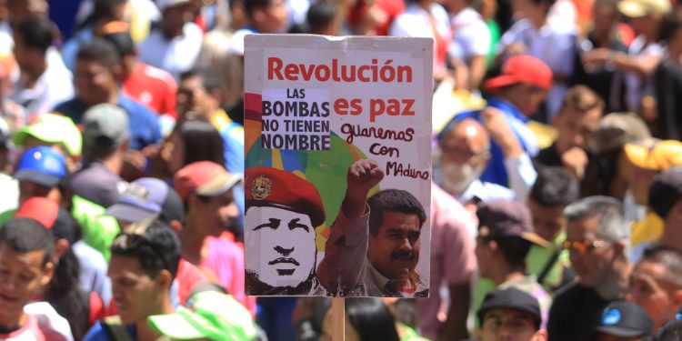 Juventud rebelde defiende logros en paz [+Galería]