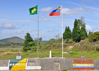Unión cívico-militar resguardó frontera con Brasil