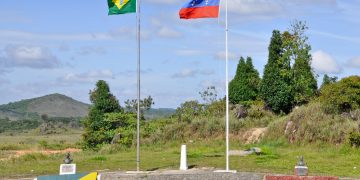 Unión cívico-militar resguardó frontera con Brasil