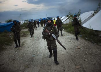 Ayuda Humanitaria a Haití trajo 20 mil marines y robo 10 Ayuda Humanitaria a Haití trajo 20 mil marines y robo