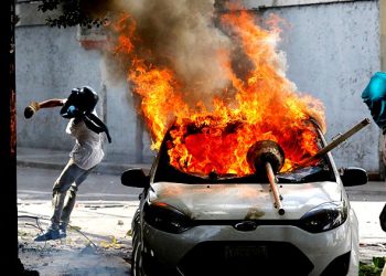 Derecha auspicia violencia en la frontera